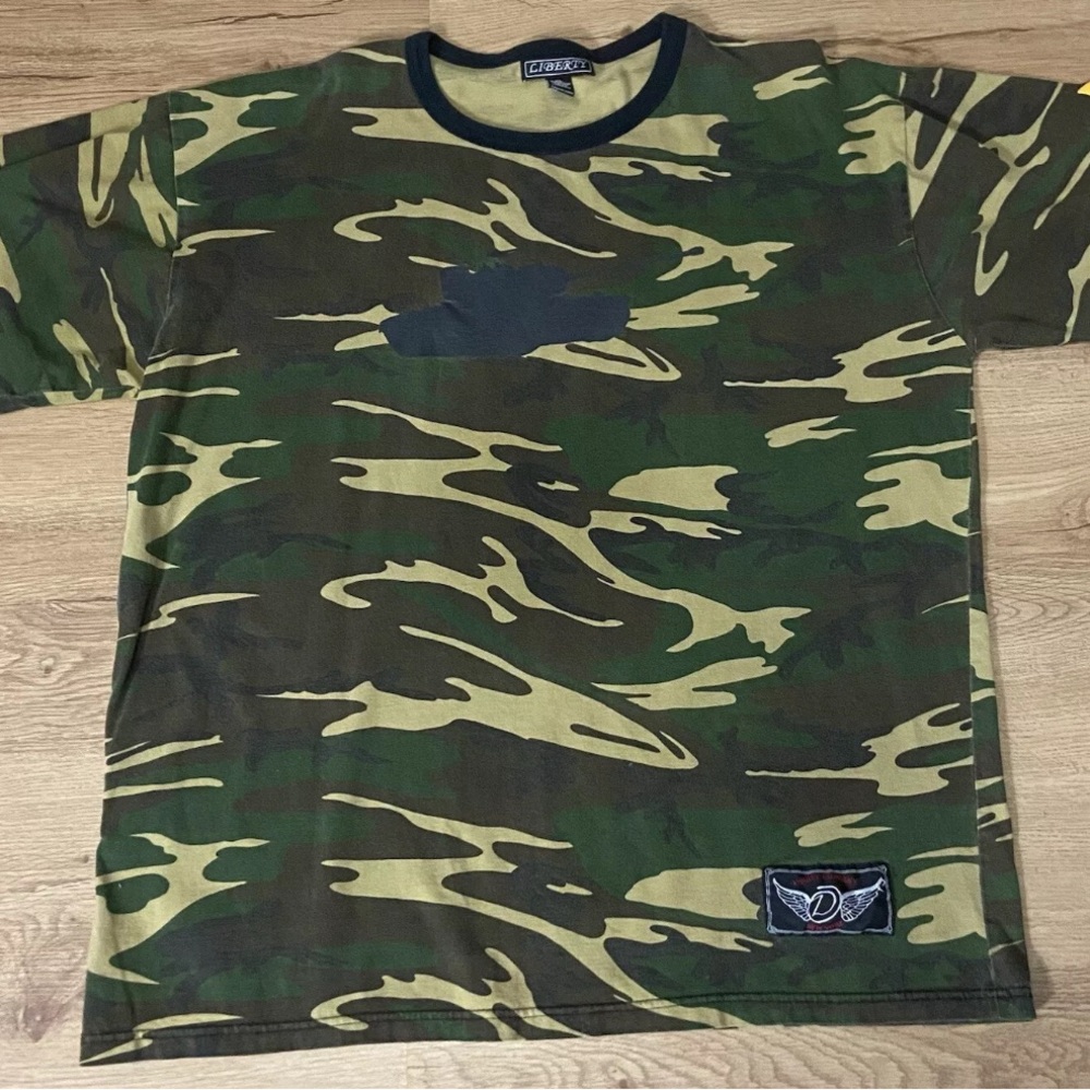 Liberty Camo Shirt Size XL Short Sleeve Cotton T-Shirt Tee